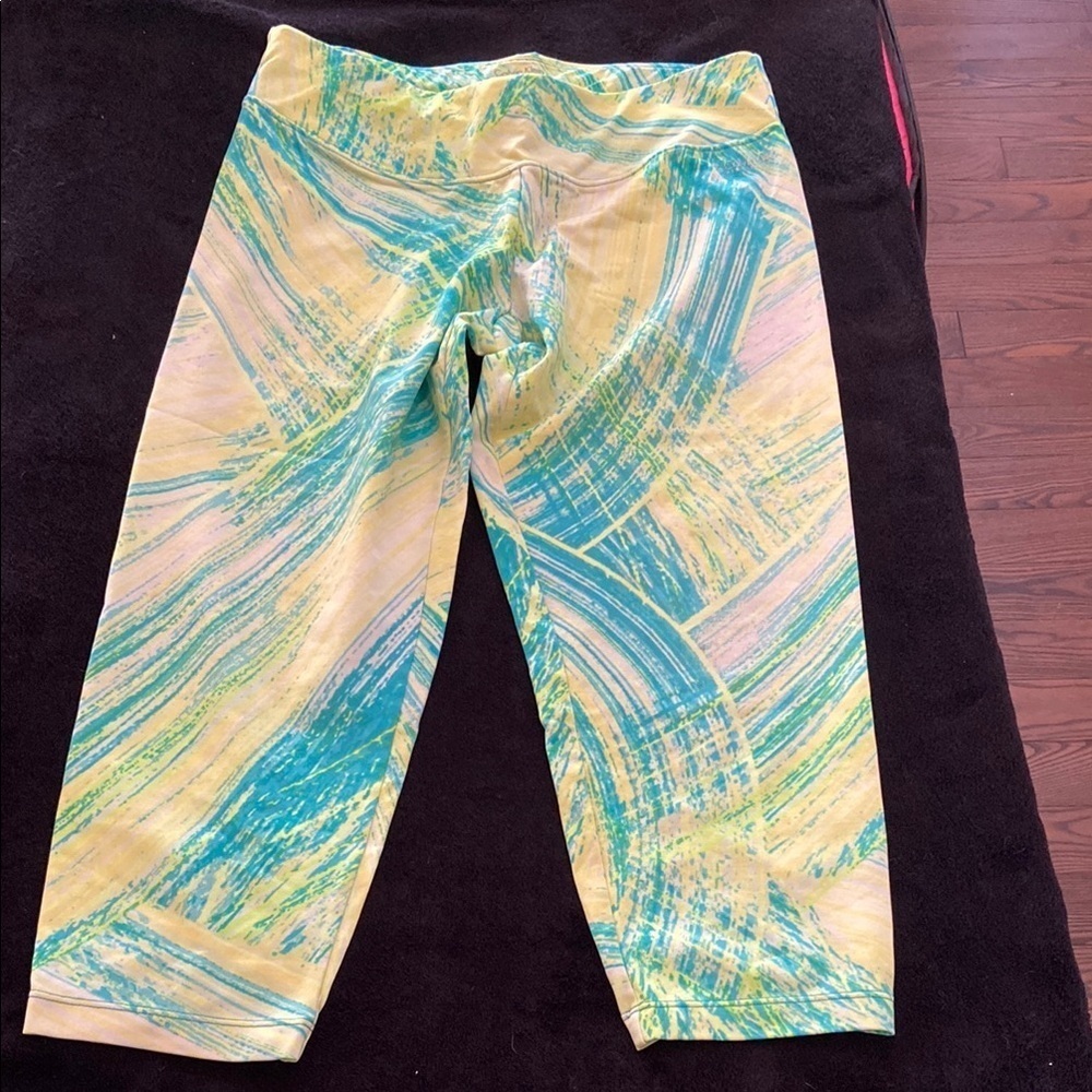 Calvin Klein capri size large​​​​​